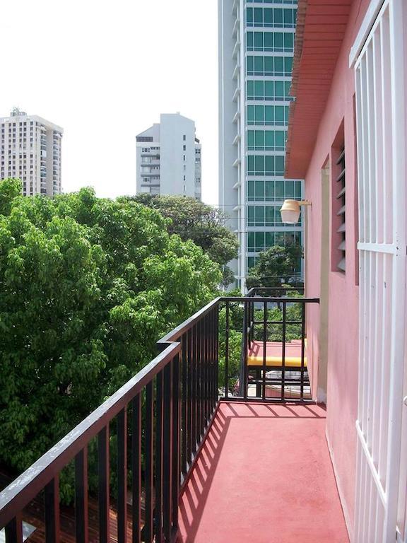 Casa Santurce Hostel San Juan Exterior photo